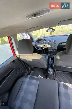Хэтчбек Ford Fusion 2006 в 