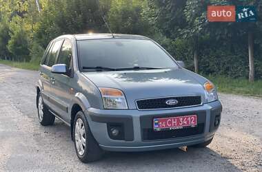 Хэтчбек Ford Fusion 2009 в 