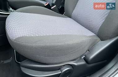 Хэтчбек Ford Fusion 2009 в 