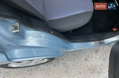 Хэтчбек Ford Fusion 2009 в 