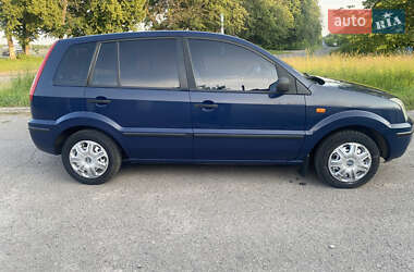 Хэтчбек Ford Fusion 2003 в 