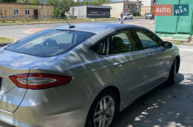 Седан Ford Fusion 2013 в 