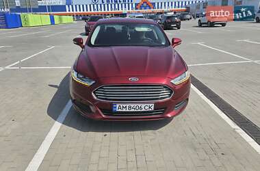 Седан Ford Fusion 2015 в 