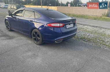 Седан Ford Fusion 2013 в 