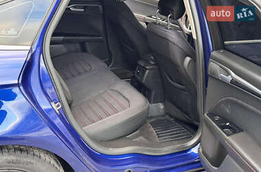 Седан Ford Fusion 2013 в 