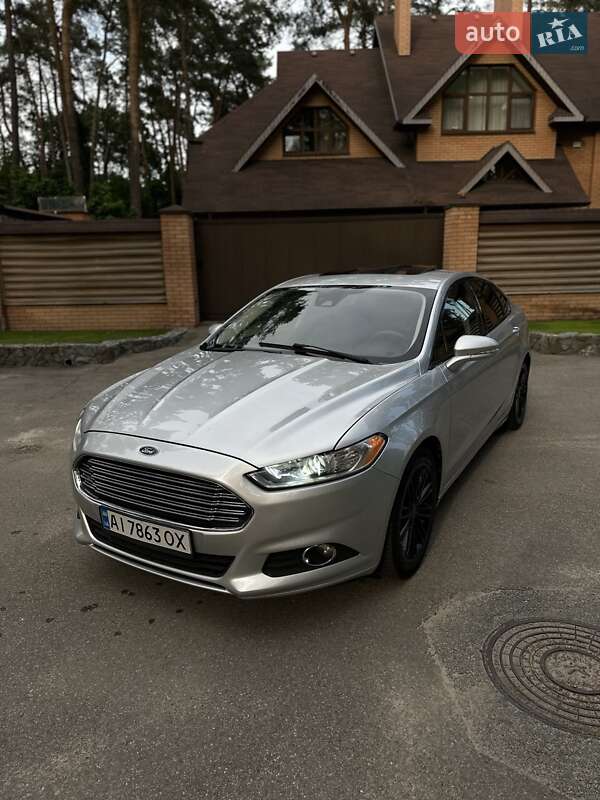 Седан Ford Fusion 2013 в 