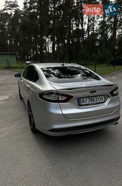 Седан Ford Fusion 2013 в 