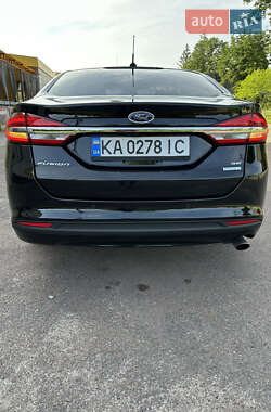 Седан Ford Fusion 2017 в 