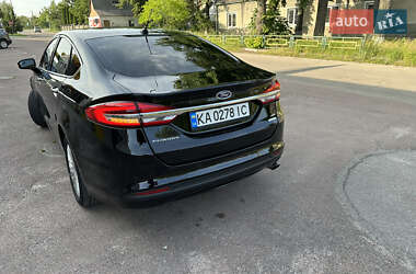 Седан Ford Fusion 2017 в 