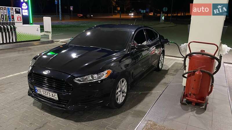 Седан Ford Fusion 2013 в 