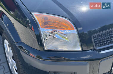 Хэтчбек Ford Fusion 2006 в 