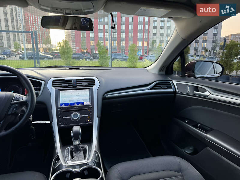 Седан Ford Fusion 2015 в Киеве фото 14 Седан Ford Fusion 2015 в Киеве