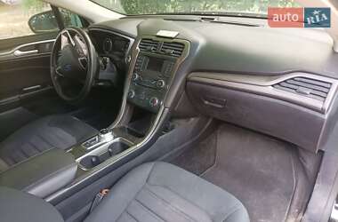 Седан Ford Fusion 2017 в 