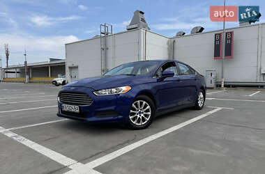 Седан Ford Fusion 2015 в 