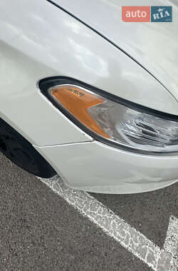 Седан Ford Fusion 2015 в 
