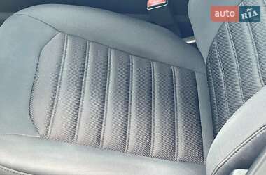 Седан Ford Fusion 2018 в 