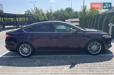 Седан Ford Fusion 2012 в 