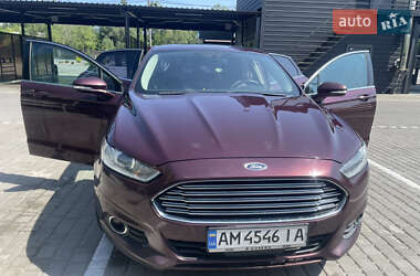 Седан Ford Fusion 2012 в 