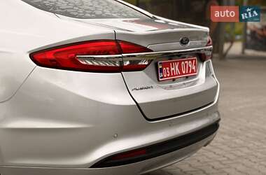 Седан Ford Fusion 2018 в 