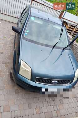 Хэтчбек Ford Fusion 2004 в 