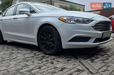 Седан Ford Fusion 2016 в 