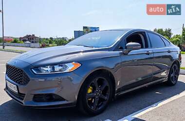 Седан Ford Fusion 2015 в 