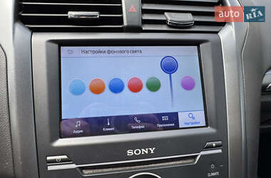 Седан Ford Fusion 2013 в 