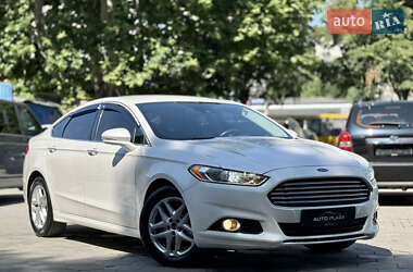 Седан Ford Fusion 2013 в 