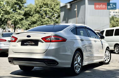 Седан Ford Fusion 2013 в 