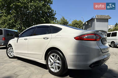 Седан Ford Fusion 2013 в 
