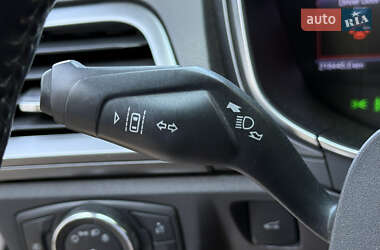 Седан Ford Fusion 2013 в 