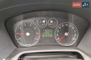 Хэтчбек Ford Fusion 2010 в 