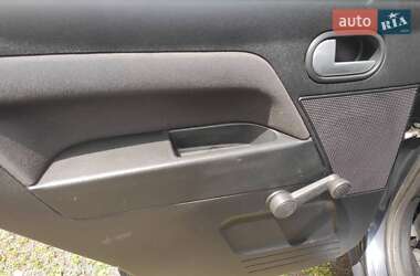 Хэтчбек Ford Fusion 2010 в 