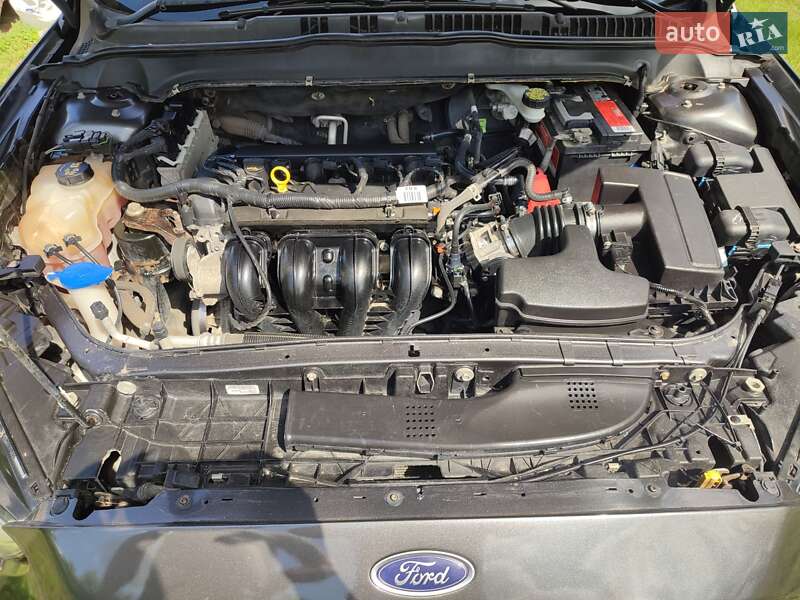 Седан Ford Fusion 2015 в Лысянке