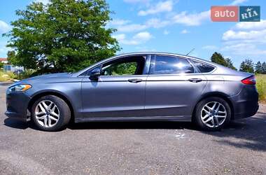 Седан Ford Fusion 2012 в 