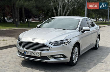 Седан Ford Fusion 2018 в 