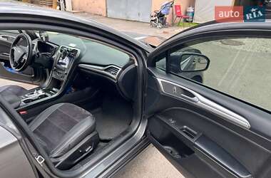 Седан Ford Fusion 2018 в 