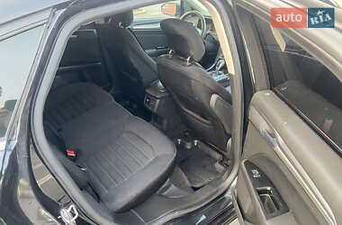 Седан Ford Fusion 2013 в 