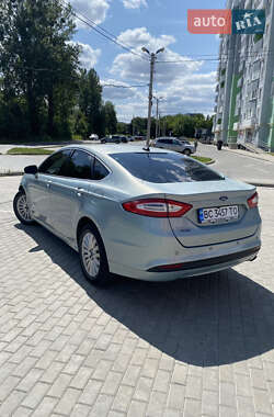 Седан Ford Fusion 2014 в 