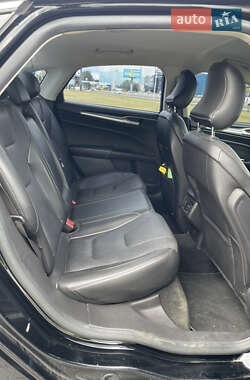 Седан Ford Fusion 2015 в 