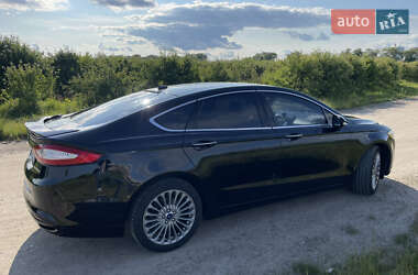Седан Ford Fusion 2015 в 