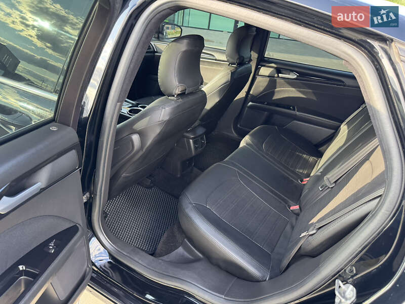 Седан Ford Fusion 2015 в Хмельницькому