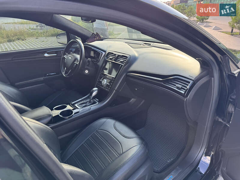 Седан Ford Fusion 2015 в Хмельницькому