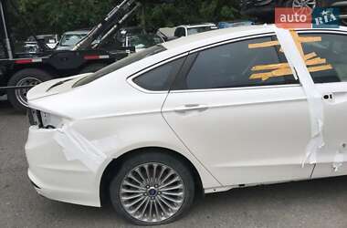 Седан Ford Fusion 2013 в 