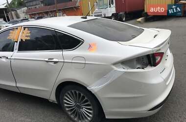 Седан Ford Fusion 2013 в 
