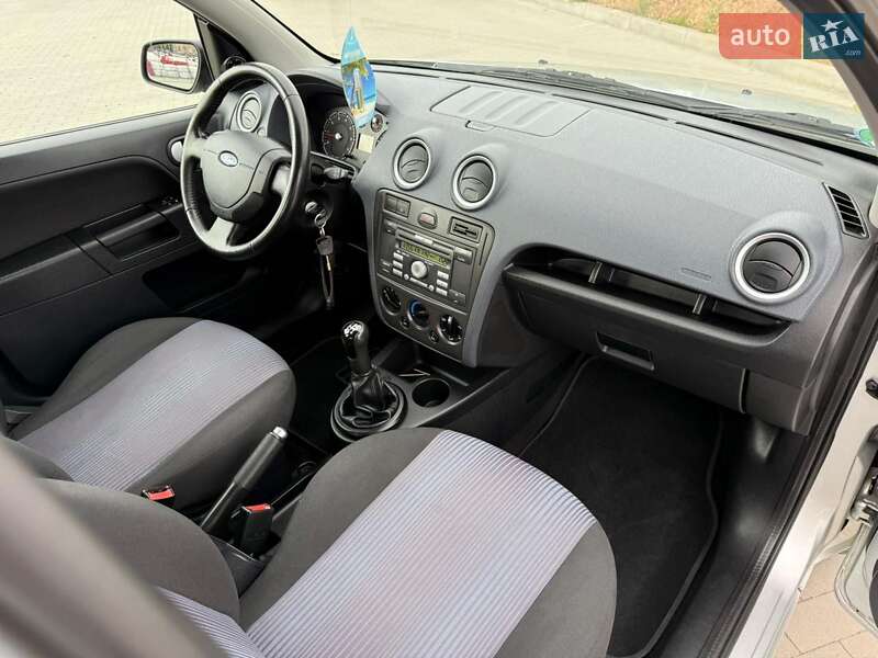 Хэтчбек Ford Fusion 2009 в Виннице