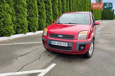 Хэтчбек Ford Fusion 2008 в 