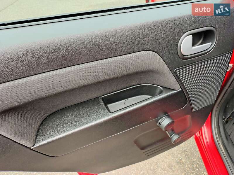 Хэтчбек Ford Fusion 2008 в Киеве фото 14 Хэтчбек Ford Fusion 2008 в Киеве