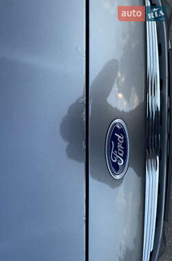 Седан Ford Fusion 2013 в 