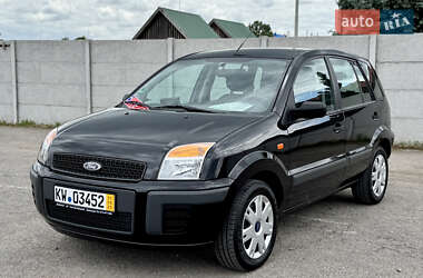 Хэтчбек Ford Fusion 2006 в 